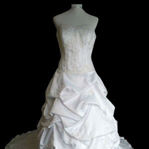 White Satin Wedding Dress Quinceanera Gown